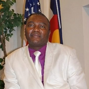 Tunji Adeynka